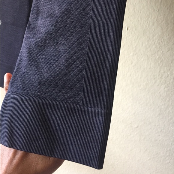 LULULEMON navy blue CAPRI leggings (m)6 - Picture 11 of 13
